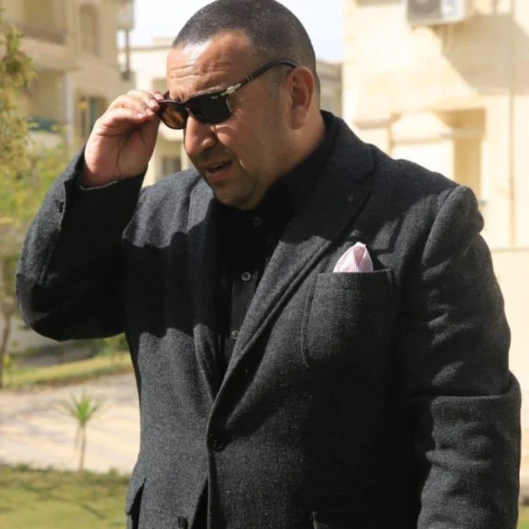 وائل لطفي زار الجامعة الأمريكية الإسلامية وأنت مركز مع التكييف